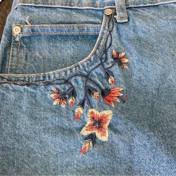 Topaz Size 16 Blue Denim Skirt Embroidery Pockets - Picture 3 of 7
